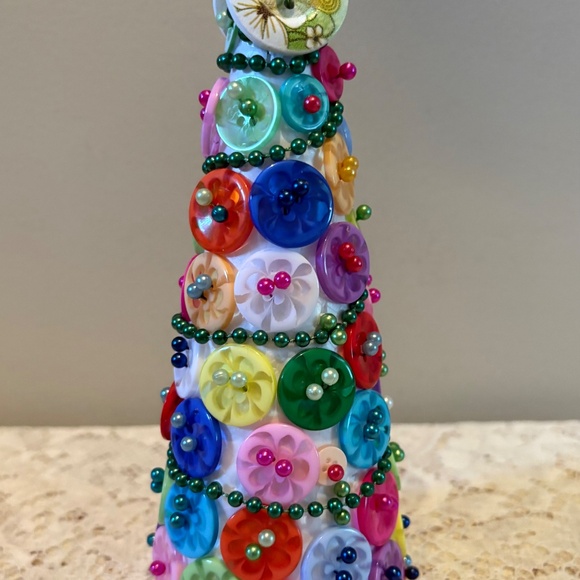 BUTTON TREE - 7.5" - Picture 3 of 4